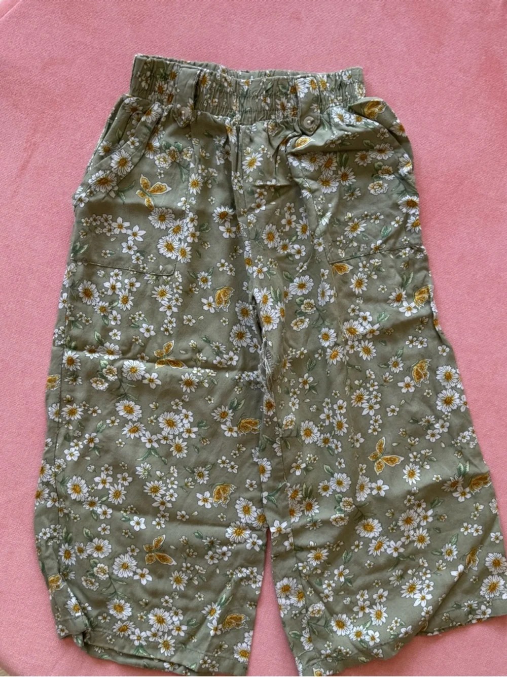 Btween Green Daisy Print Drawstring Pants with Olive Tank and matching head band - Picture 8 of 12